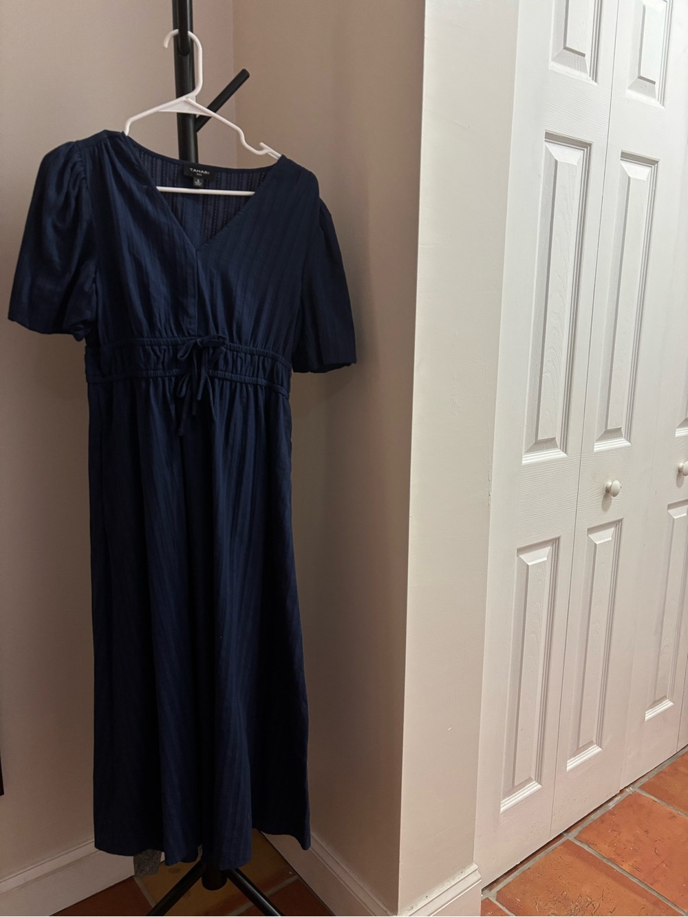 TAHARI Navy V-Neck Midi Dress